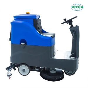 Máy chà sàn tự hành ngồi lái C90