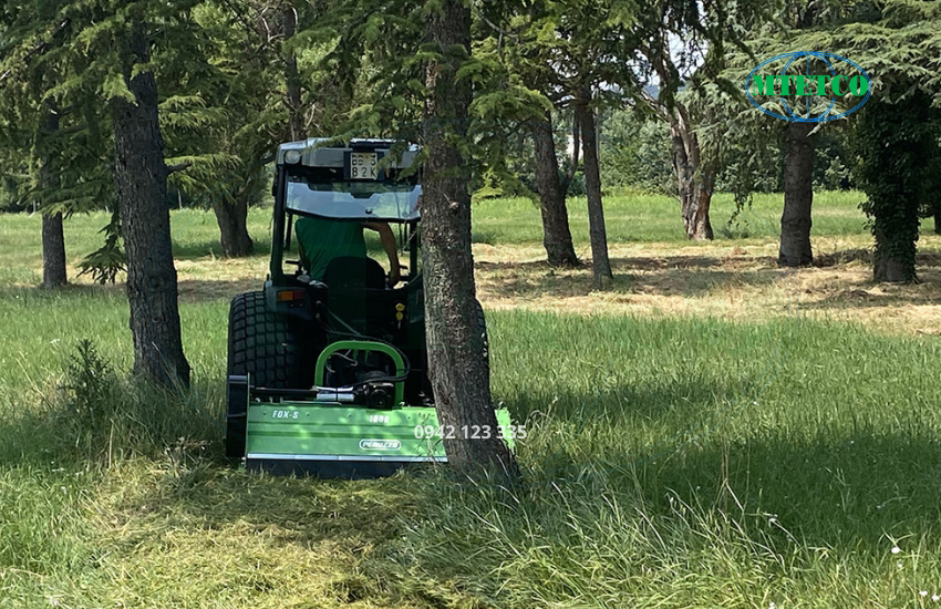 Máy cắt cỏ gắn sau đầu kéo Fox-S