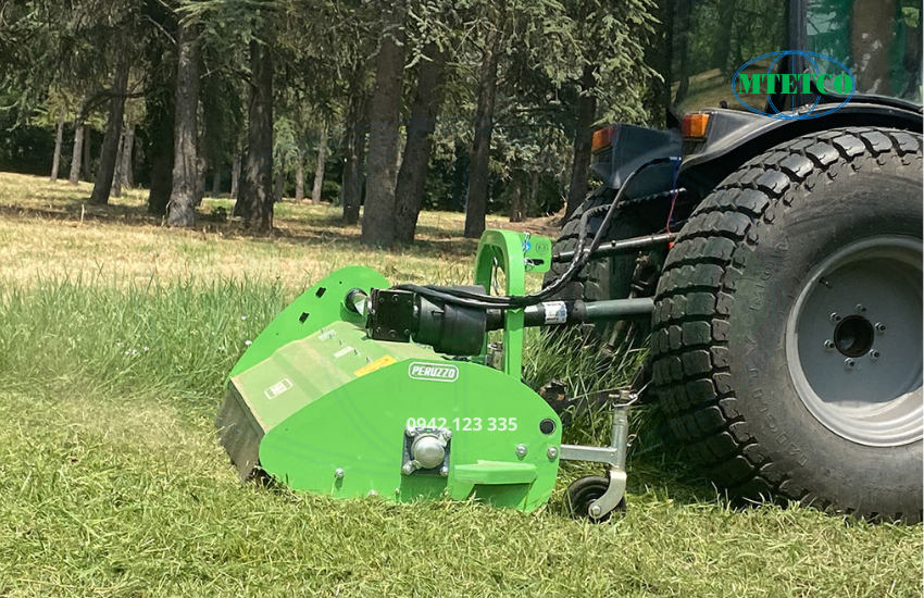 Không cắt cỏ ướt, địa hình dốc >15° hoặc gần người/thú vật