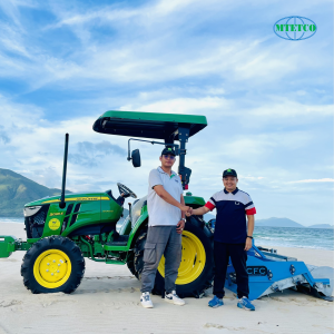 Máy làm sạch bãi biển