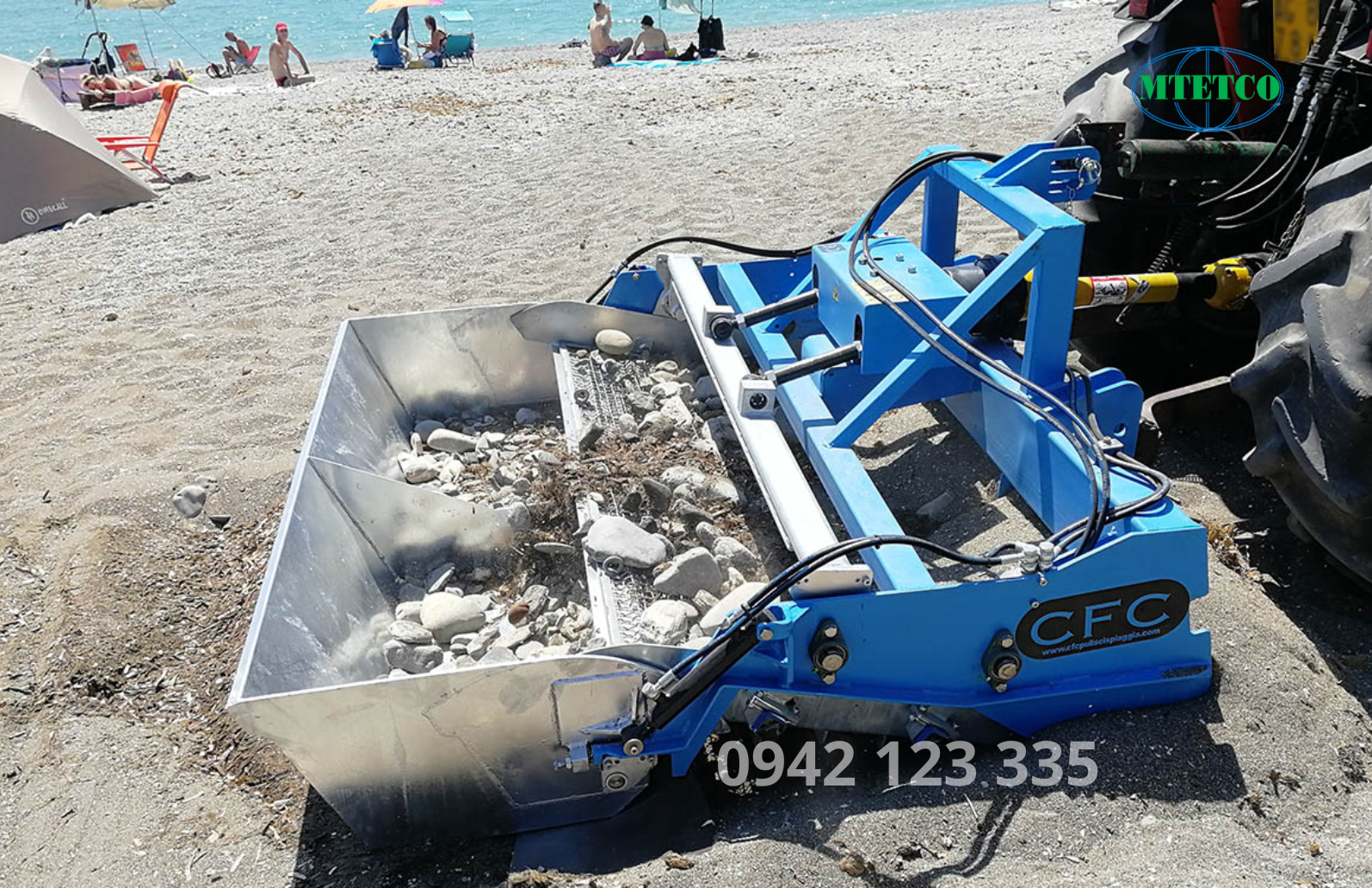 Rác tự động lên băng chuyền rung, rơi vào thùng kéo