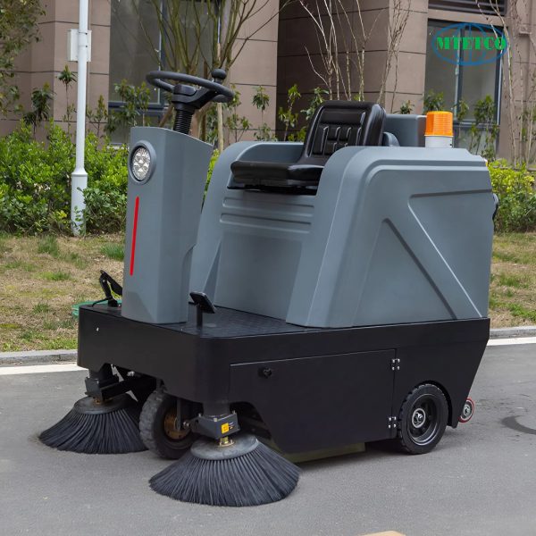 Xe quét rác ngồi lái Artison 1250