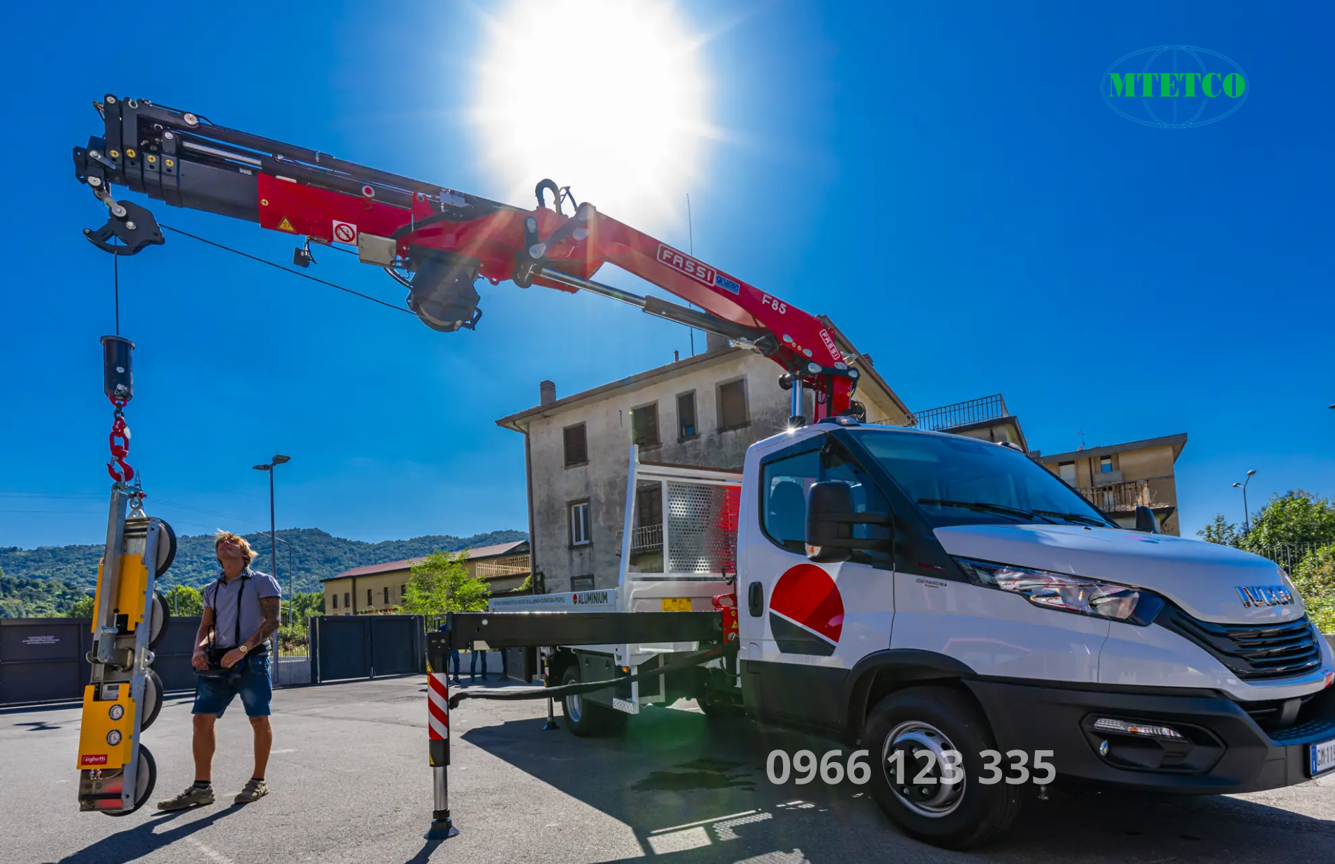 Mtetco chuyên phân phối cẩu gập thủy lực Fassi hạng nhẹ chính hãng