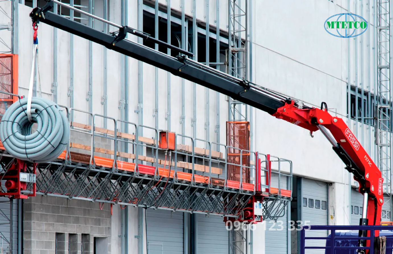Nâng hạ container, pallet gỗ, máy móc
