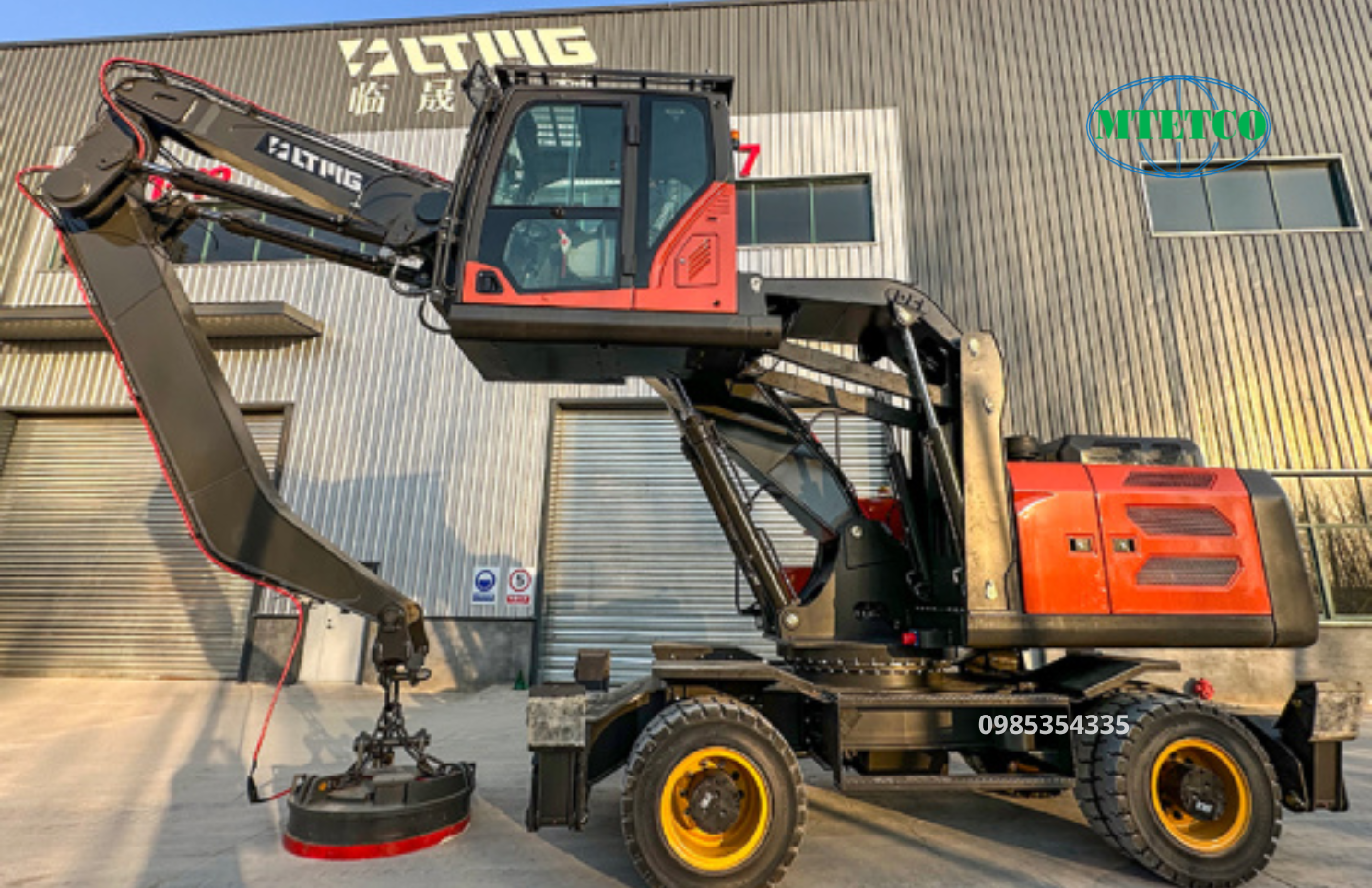 Máy đào bánh lốp lớn LWE210 LTMG