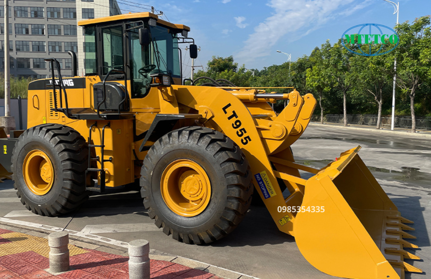 Máy xúc động cơ diesel cỡ trung LT955 LTMG