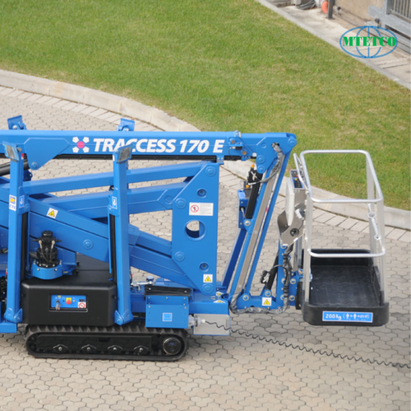 Xe nâng người dạng chân nhện CTE Traccess 160E-170E-230E chạy pin