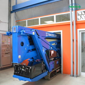 Xe nâng người dạng chân nhện CTE Traccess 160E-170E-230E chạy pin