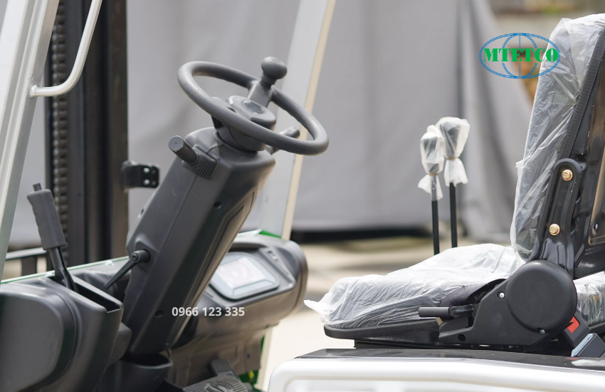 Ghế ngồi thoải mái, rộng rãi