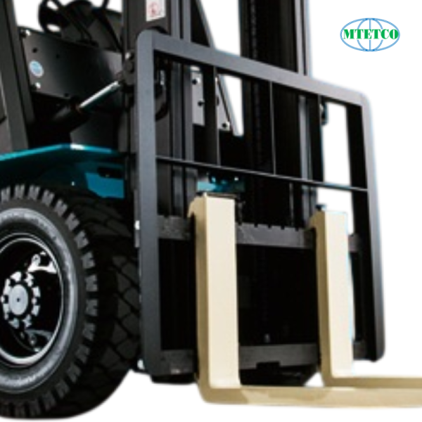 Xe nâng động cơ ngồi lái Sumitomo