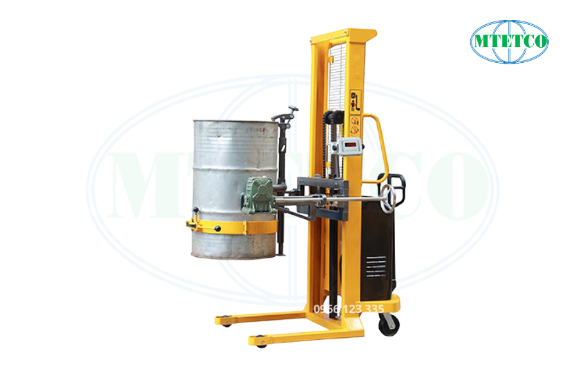 Hoàn toàn phù hợp nếu quy trình cần xử lý thùng phi linh hoạt (hóa chất/thực phẩm)