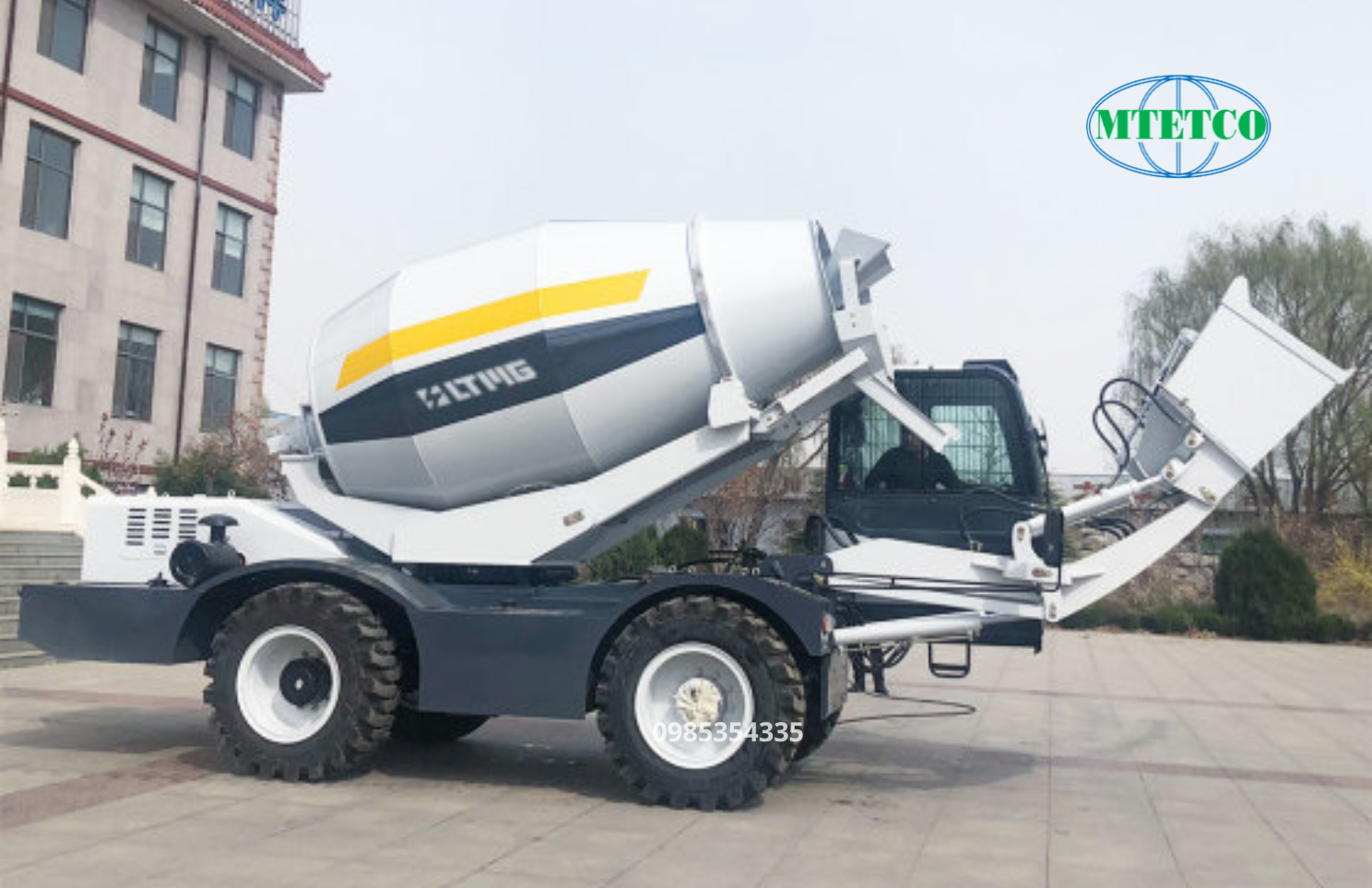 Xe trộn bê tông tự hành loại lớn LTMG LTM55