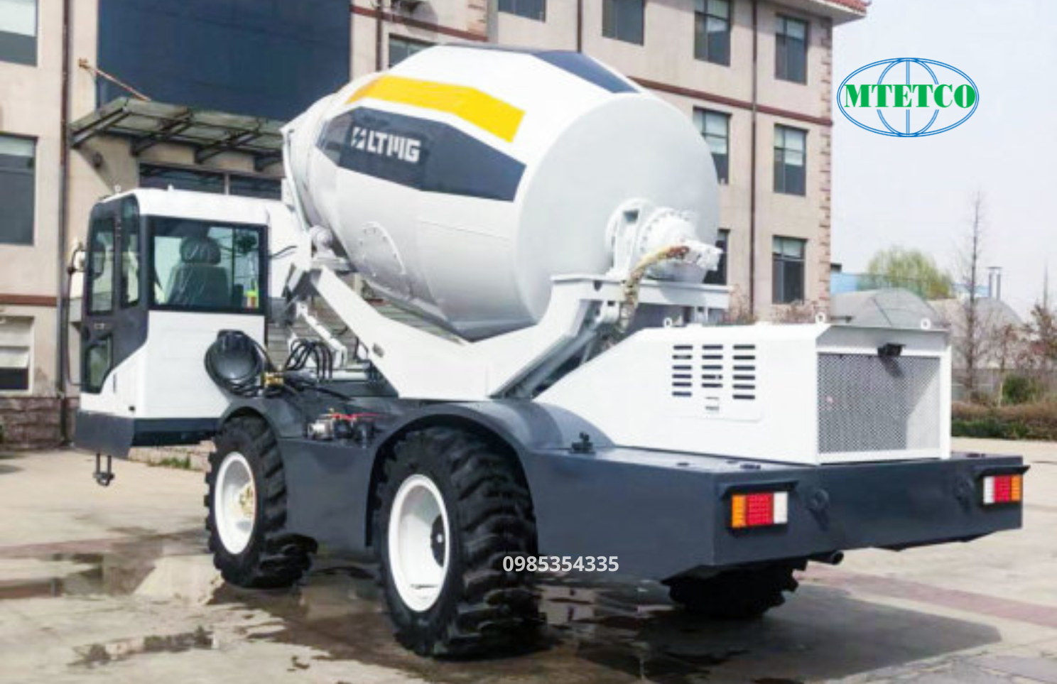 Quá trình trộn và xả có thể xoay 270 độ