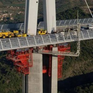 Thiết bị nâng người kiểm tra gầm cầu Barin ABC230/L