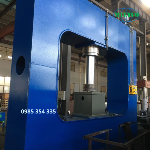 Máy ép đầu tang trống Nantong Shengli