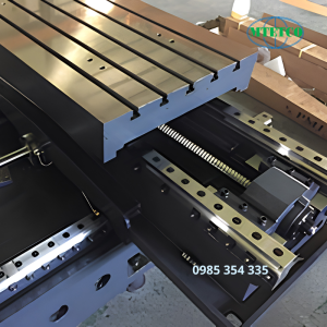 Máy phay CNC GMT MCV-1060