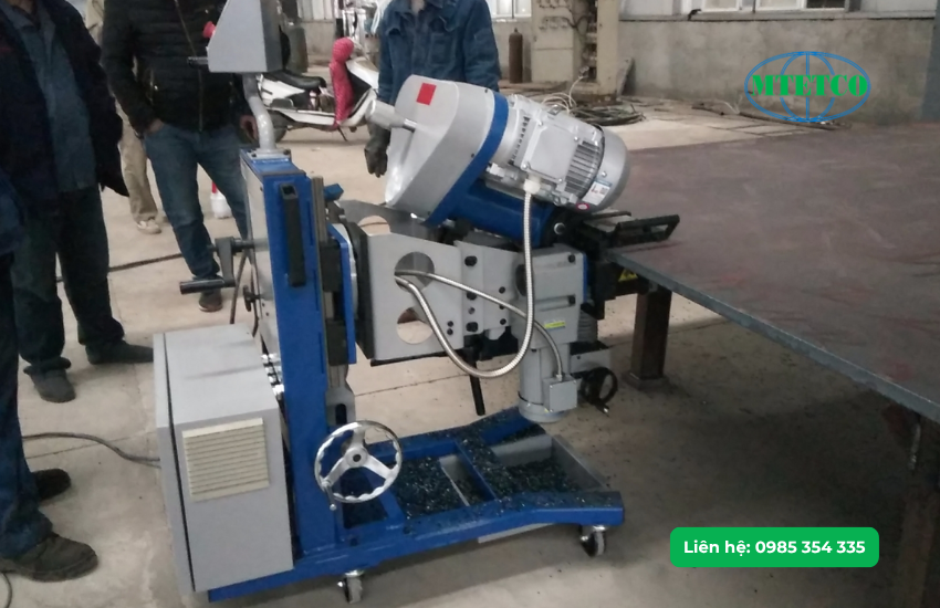 Máy vát mép tấm thép xoay lật Taole TMM-80RY