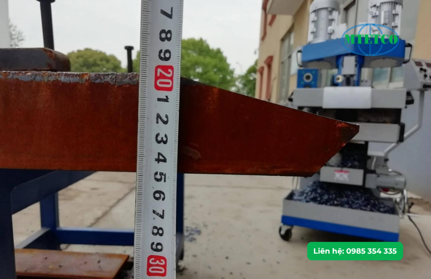 Độ dày tấm từ 6 đến 100mm, góc vát có thể điều chỉnh từ 0 đến 90 độ