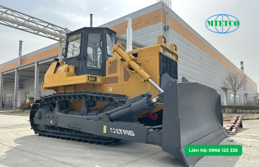 Xe ủi hạng trung LTMG T220