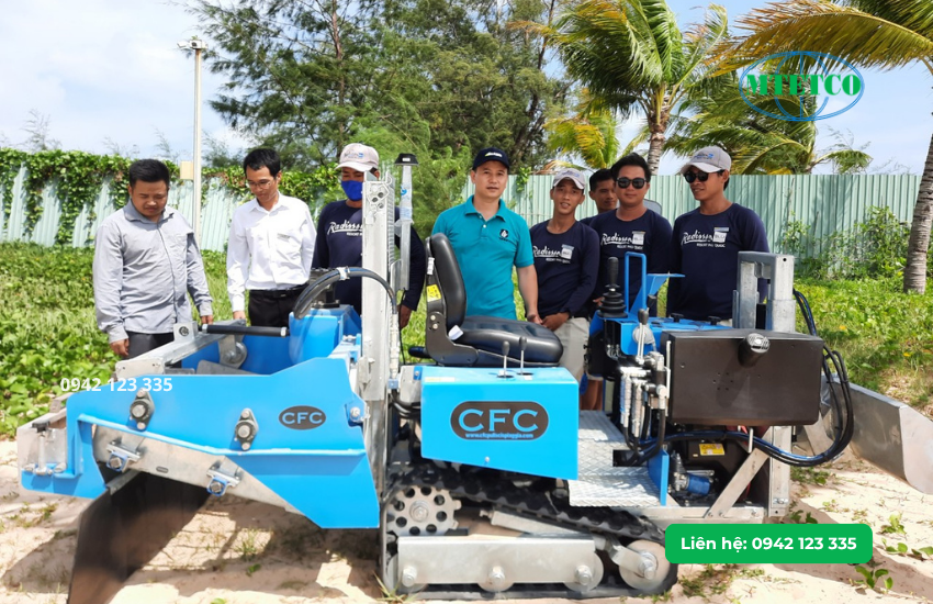 Máy làm sàng cát bãi biển tại Phú Quốc - Spint Tapiro 90