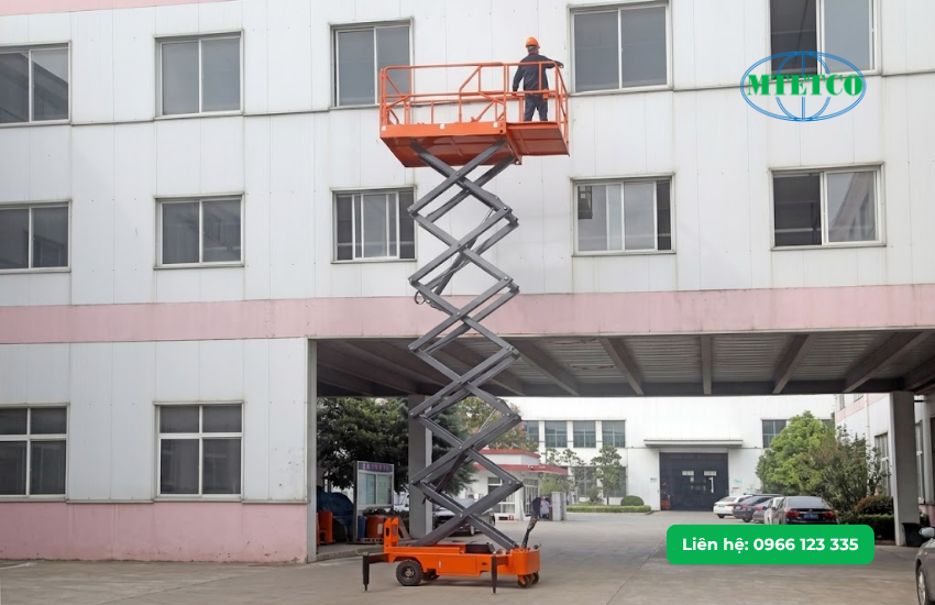 Xe nâng người tự hành cắt kéo Everlift QSJY0.5-8