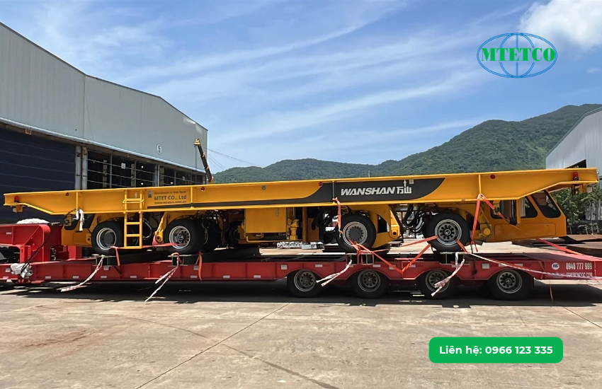 Bàn giao xe nâng tổng đoạn 100T