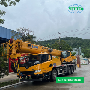 Cẩu bánh lốp XCMG QY30K5C 30 tấn